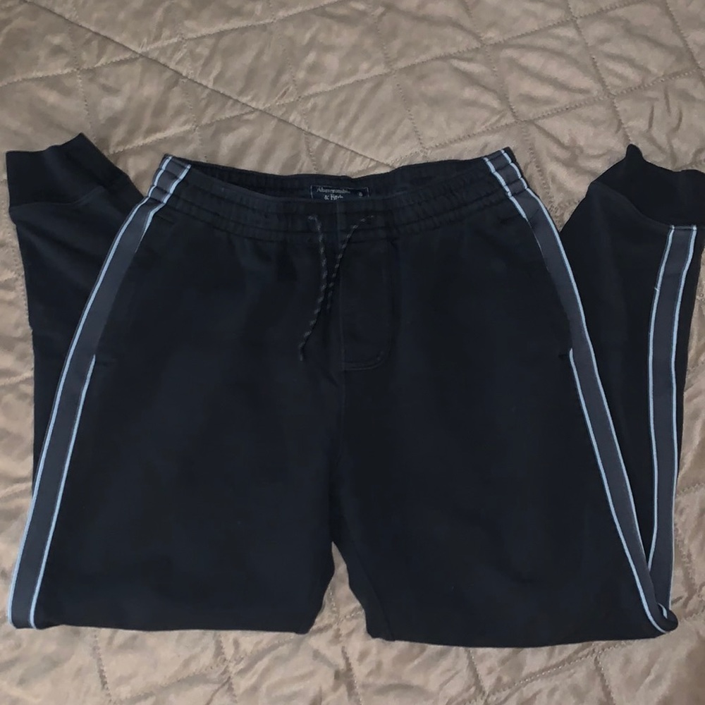Mens Joggers size S A&F